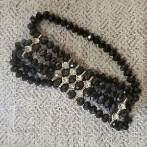 Black bead bracelet with rhinestones